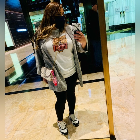 Gucci Monochrome Sneakers (Unisex) - Picture 5 of 5